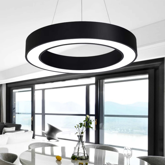 Luces LED en forma de anillo para oficina